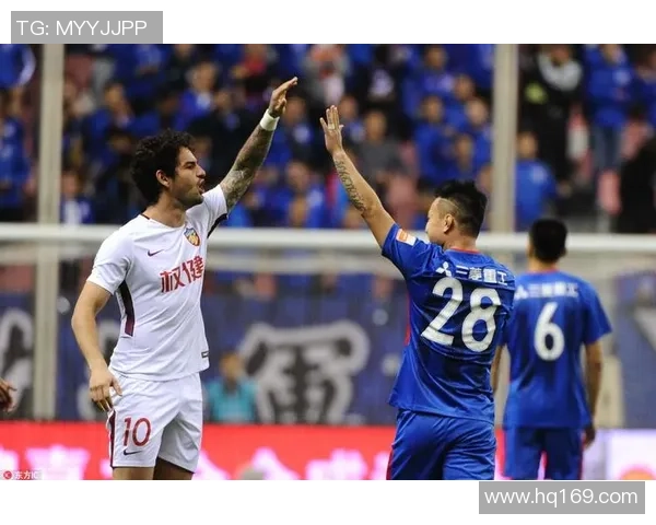 权健与申花激战回顾精彩集锦尽在其中尽享足球盛宴